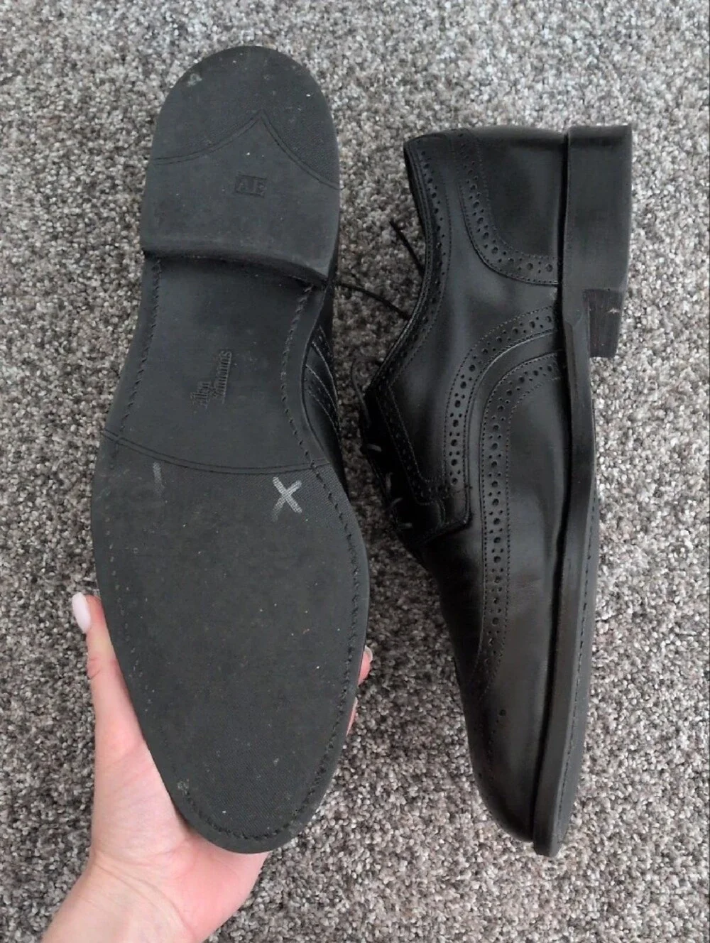 Allen Edmonds Black Leather Wingtip Leather Dress Shoes (Lombard)